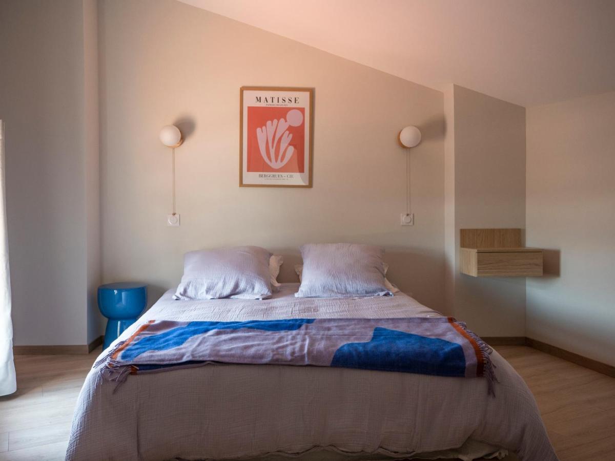 דירות קסטרה Le Nid Bleu Duplex En Plein Centre מראה חיצוני תמונה